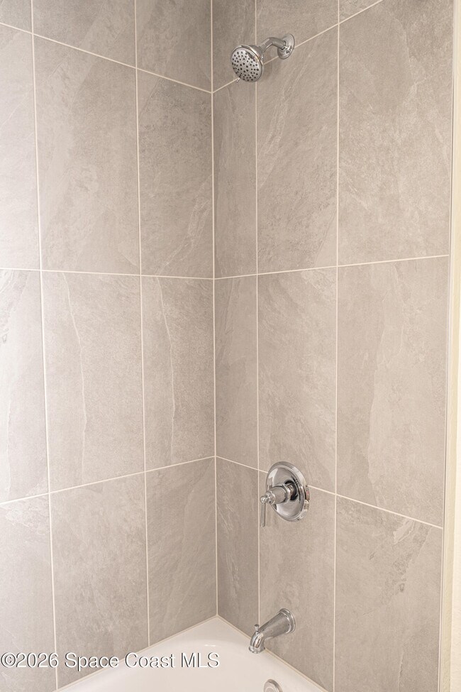 Building Photo - 839 Grand Regency Pointe