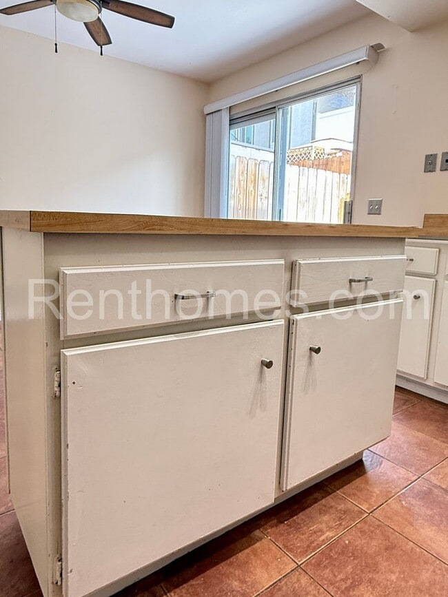 Building Photo - 7679 Stalmer St