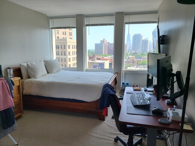 1st Bedroom - 444 W Fullerton Pky