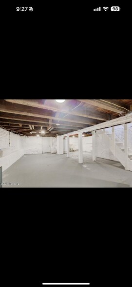 Building Photo - 1709 48th St