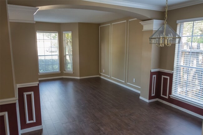 Building Photo - 25727 Bearborough Dr