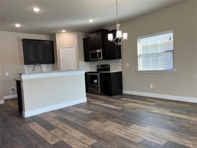 Building Photo - 639 Comal Dr