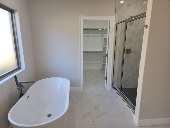 Building Photo - 2700 SW Blustery Dr