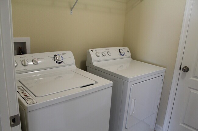 Building Photo - Spacious 3BR Lake Nona Townhome Near Medical City | 2,319 Sq Ft | 2-Car Garage