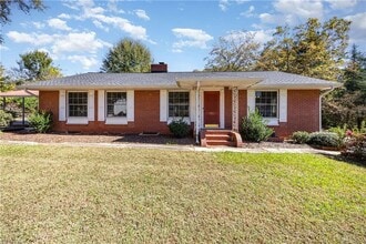 Building Photo - For Rent Mocksville Unit B