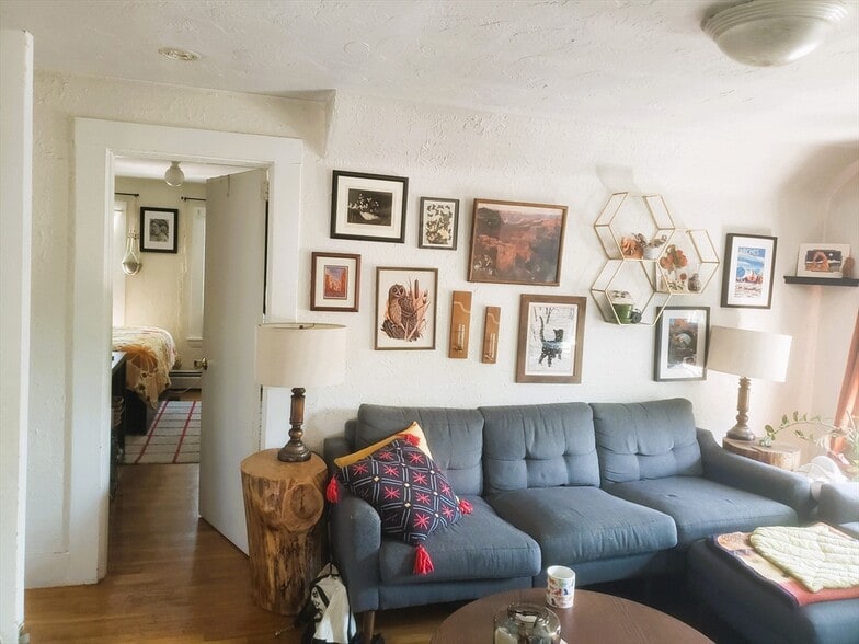 Primary Photo - 478 Medford St