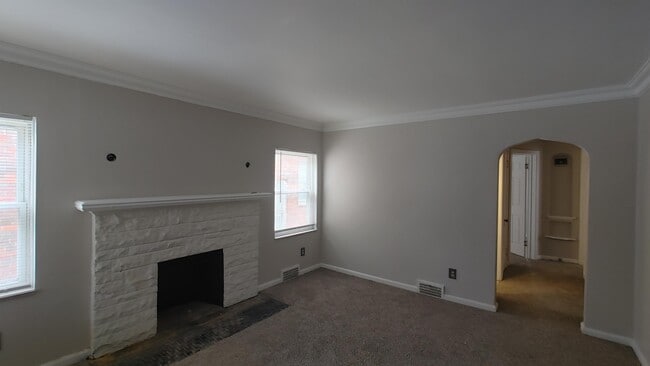 Building Photo - 18488 Mendota St
