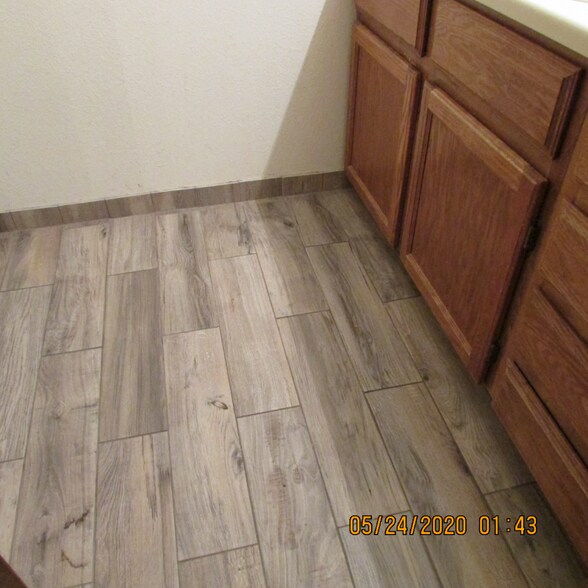 Building Photo - 420 Wright St