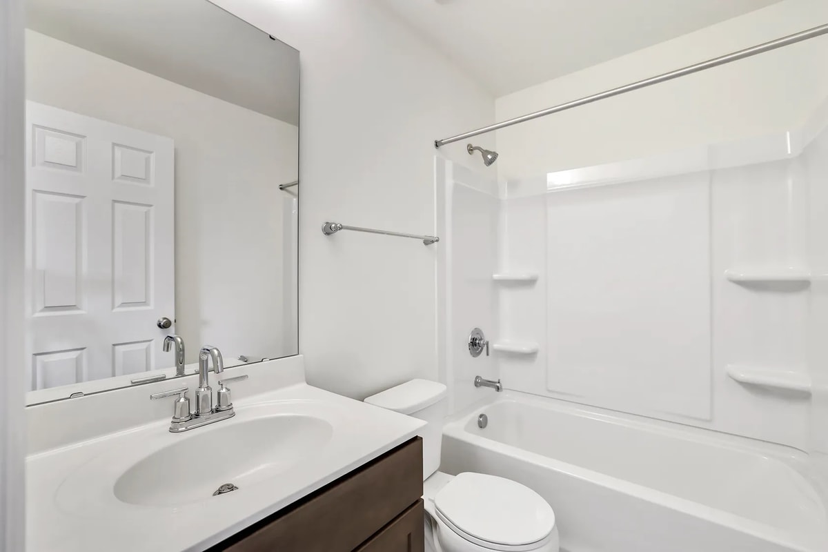 Building Photo - 728 Courtshire Crossing