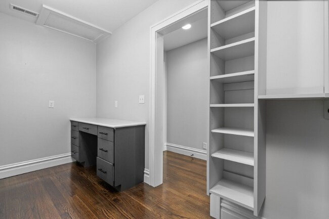 Building Photo - 7117 Northmoor Dr