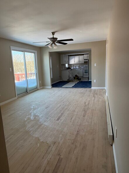 Building Photo - 36 Davis St