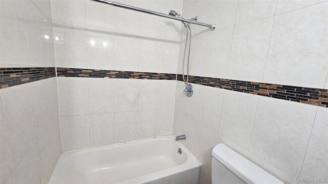 Building Photo - 66 Bon Aire Cir