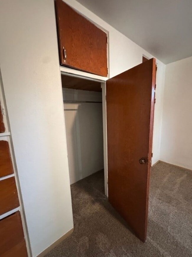 Building Photo - Jean Street 4 Plex