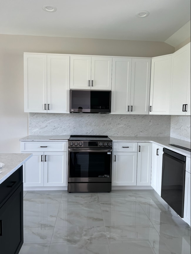 Building Photo - 242 Brig Cir W