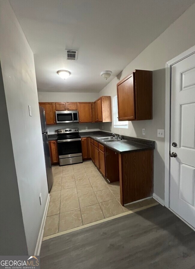 Building Photo - 733 Wheel House Ln