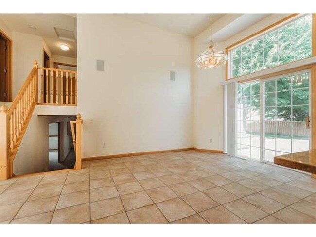 Building Photo - 17583 Foxboro Ln