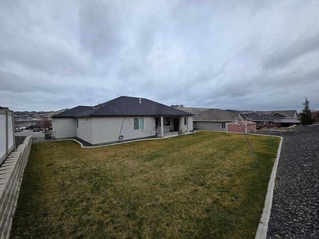 Building Photo - 7015 W 32nd Ave