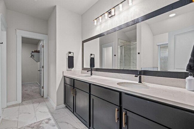 Building Photo - 7619 Grenadine Bloom Bnd