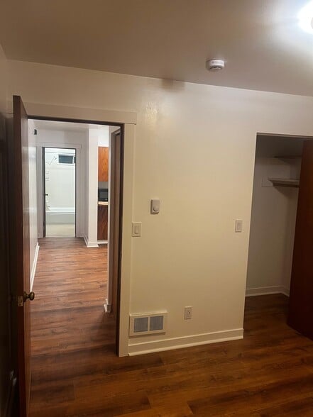 Building Photo - 322 Avenue A