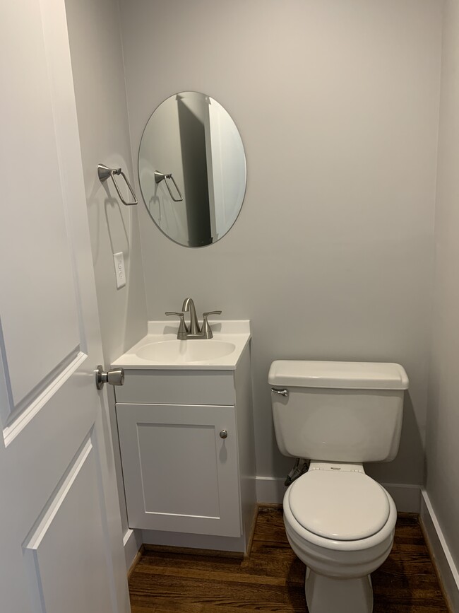 Powder Room in hallway - 3509 Sargeant Dr