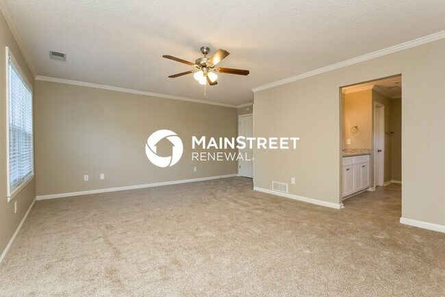 Building Photo - 4 Bedroom Pet-Friendly Home in Douglasville, GA with Main Street Renewal