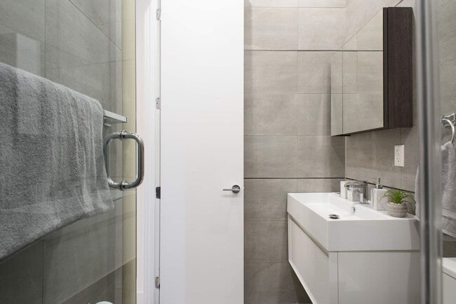 Building Photo - 315 E 78th St