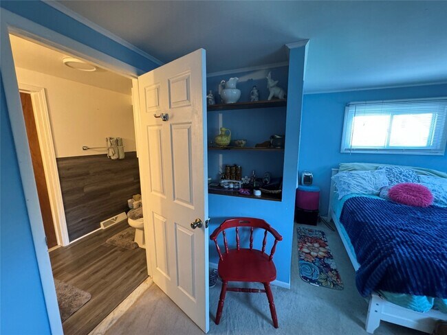 Building Photo - 9 Second St