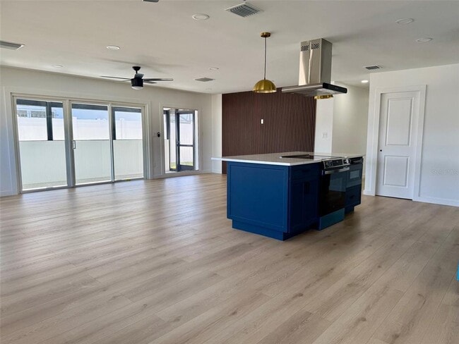 Building Photo - 3930 E Eden Roc Cir