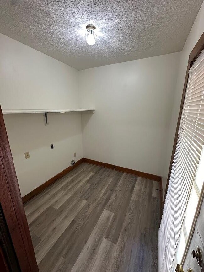 Building Photo - Charming 2-Bedroom Retreat in Mary Esther!