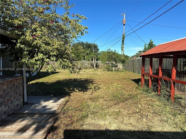 Building Photo - 108 SE Soneto Ct