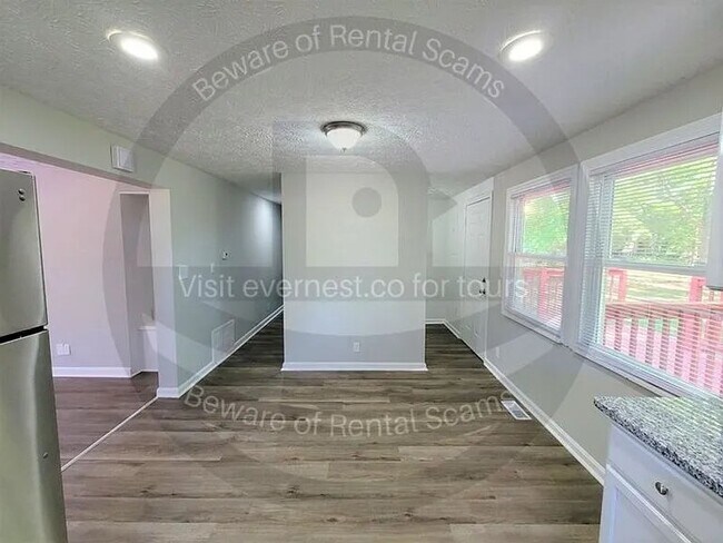 Building Photo - 225 Holly Smith Dr
