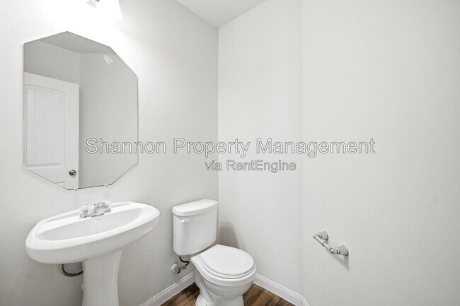 Building Photo - 19 Santa Barbara Dr