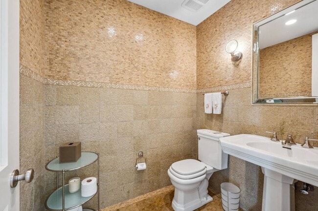 Building Photo - 110 Rose Hill Rd