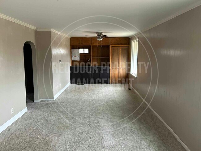 Building Photo - 12 S Buhler Rd