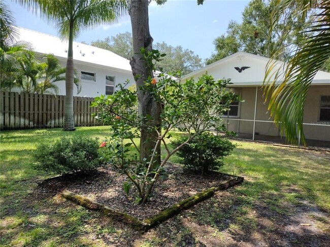 Building Photo - 4727 W Wallcraft Ave