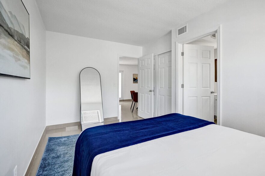 Building Photo - 905 N Federal Hwy