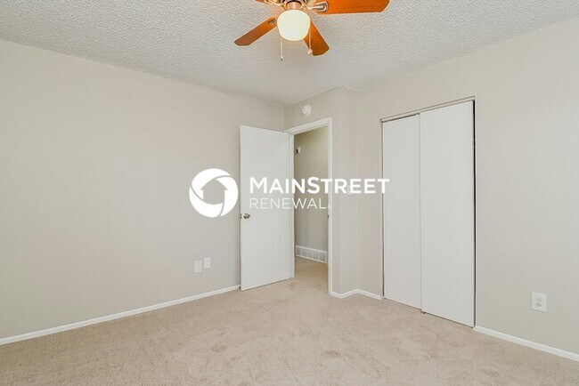 Building Photo - 3 Bedroom Pet-Friendly Home in Colorado Springs, CO with Main Street Renewal