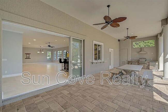 Building Photo - 854 Macewen Dr