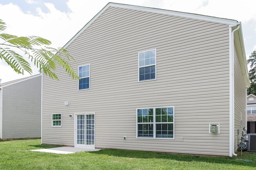 Building Photo - 4933 Broad Leaf Ct