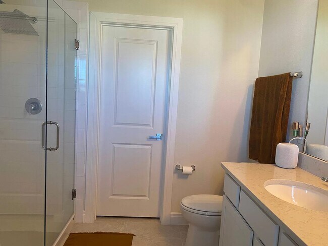 Building Photo - 1817 Summer Serenity Dr