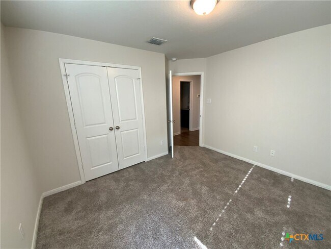 Building Photo - 3022 Dade Loop