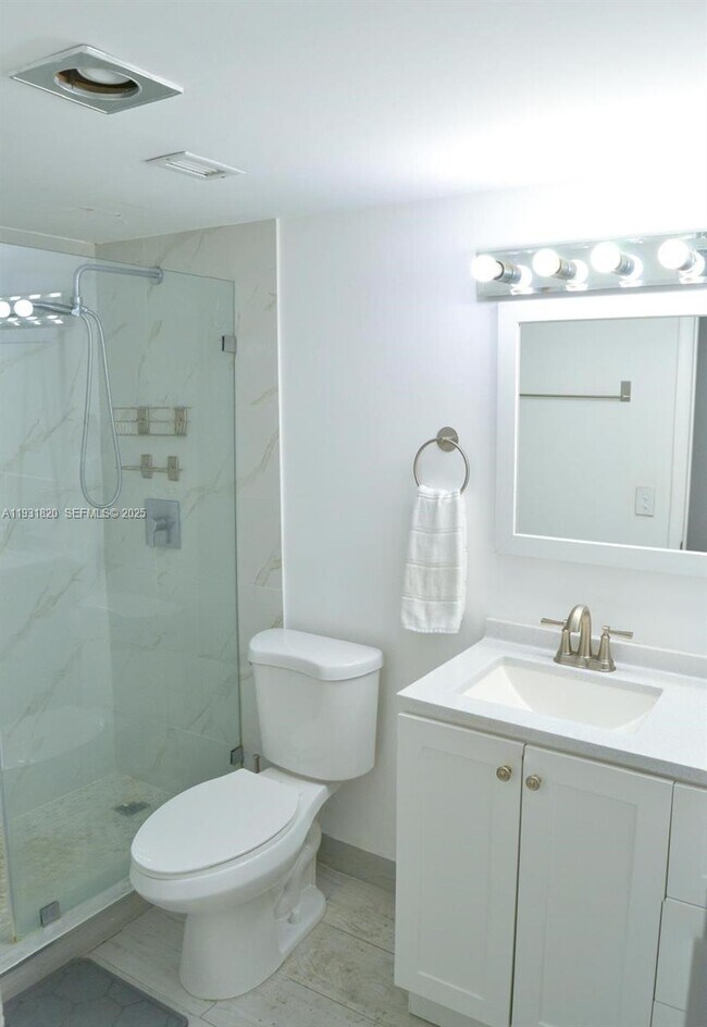 Building Photo - 1470 NE 125th Terrace