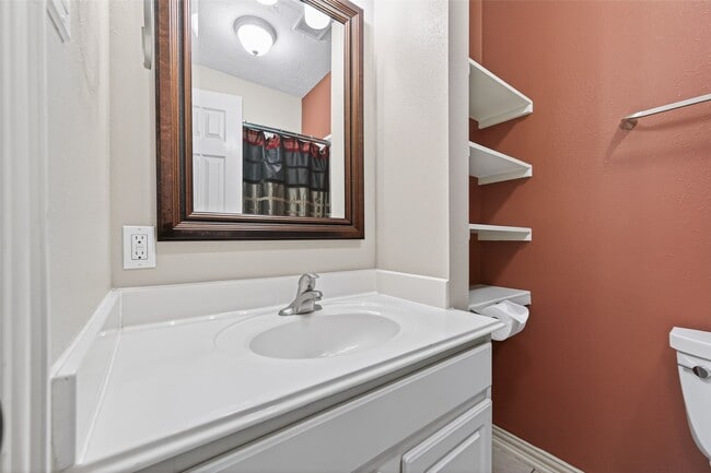 Building Photo - 12414 Montebello Manor Ln