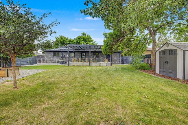 Building Photo - 5565 E Bails Dr