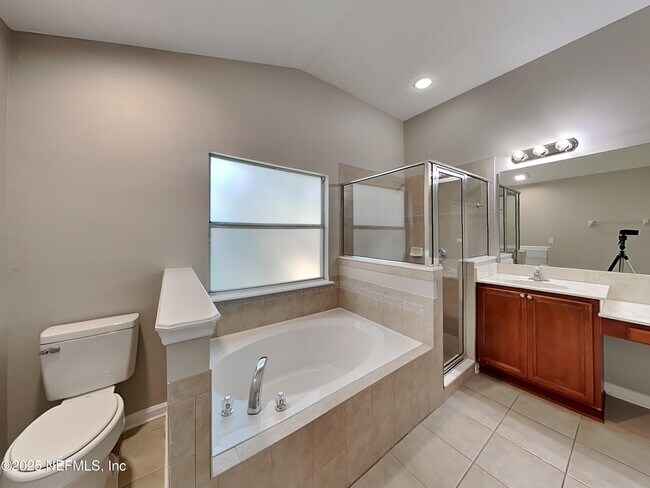 Building Photo - 10818 Birchard Ln