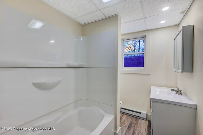 Building Photo - 144-144 Market St