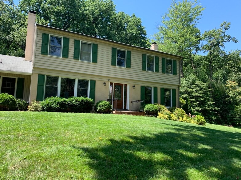 House Front - 7413 Skyline Dr