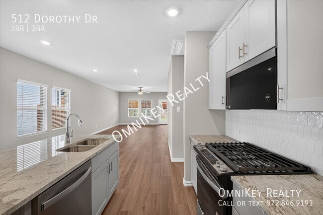 Building Photo - 512 Dorothy Dr