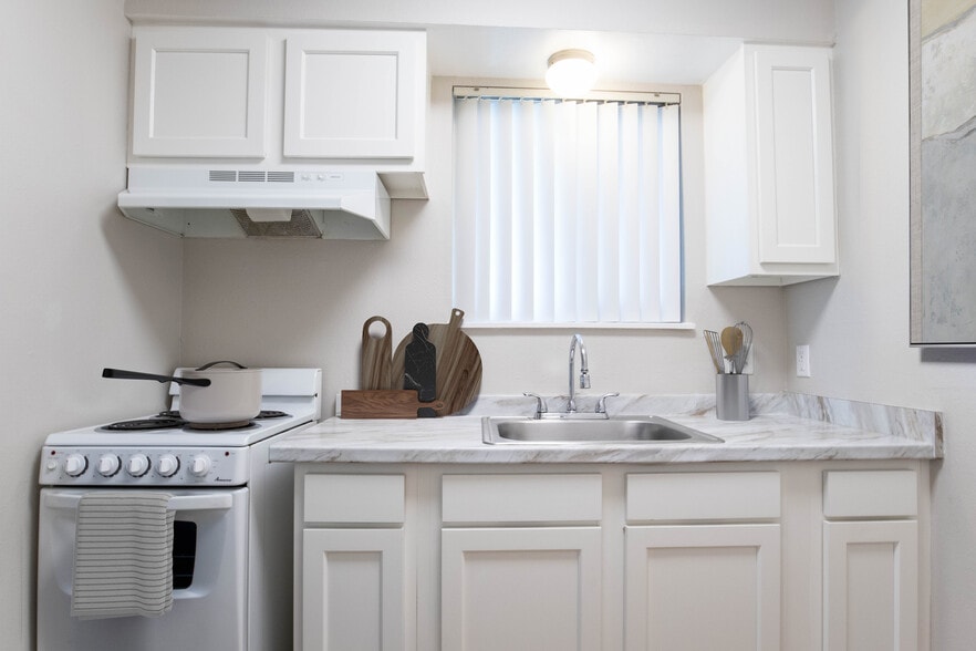 Studio - Kitchen - Bear Valley Village Apartments