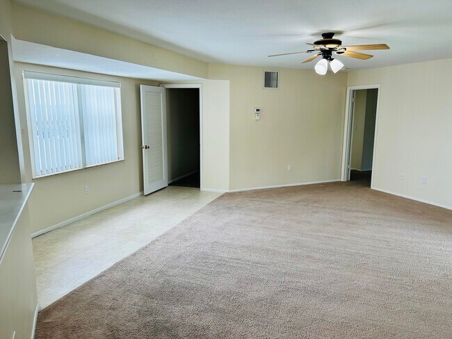 Building Photo - 3302 SE Aster Ln